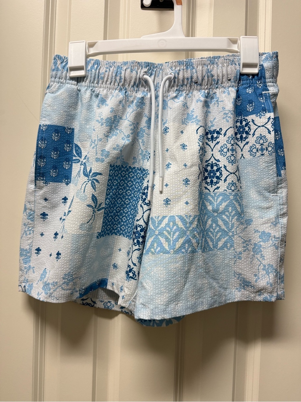Men's Hollister swim trunks.  Size small.